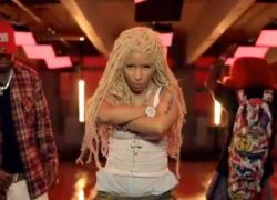 Nicki Minaj &#8220;lột xác&#8221; thành Lil Wayne phiên bản nữ