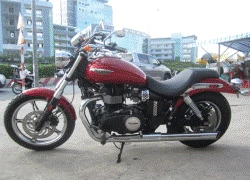 Triumph Speedmaster 2012 trên phố Sài Gòn