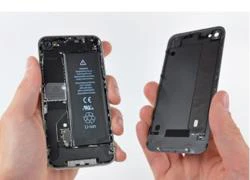 iPhone 4S "đọ" chất lượng pin với các smartphone khác