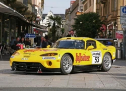 Xe đua huyền thoại Dodge Zakspeed-Viper GTS-R 1998 xuống phố