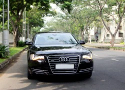 Audi A8L - limousine trên đường phố Sài Gòn