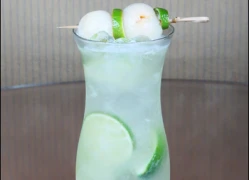 [Chế biến]- Cocktail vải Caipirinha