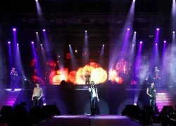 Fan Nam Mỹ xếp hàng dài 1km để xem concert nhà Cube