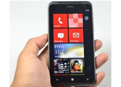 HTC Titan chạy WP7.5, màn hình 4.7" và CPU 1.5 GHz