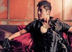 Kim Hyun Joong tung vòng cổ tự thiết kế siêu cool