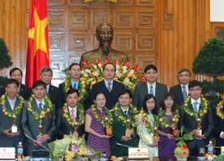 Những thành tích đáng nể của các "Quả Cầu Vàng" 2011