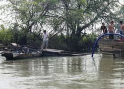 Nổ súng bắt "cát tặc"