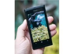 Nokia Lumia 900 lộ hình ảnh và cấu hình