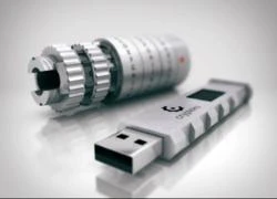 Ổ USB đầu tiên lấy ý tưởng từ Mật mã DaVinci