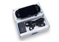 PS Vita về VN giá hơn 10 triệu