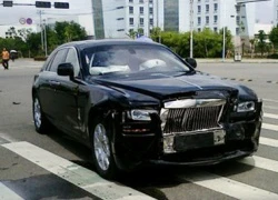 Rolls-Royce Ghost gặp nạn