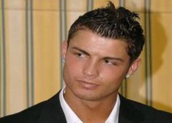 Ronaldo tìm nhà tại Italia