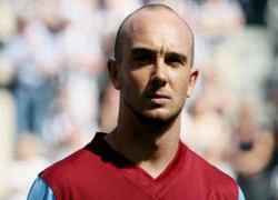 Stephen Ireland gặp rắc rối vì tự sướng