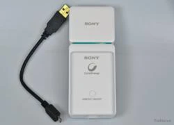 Trên tay viên pin di động 4000mAh của Sony