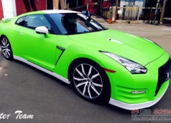 Bắt mắt với Nissan GT-R màu xanh cốm