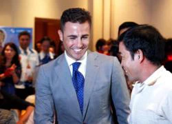 Cannavaro: 'Fan nữ phát cuồng vì tôi đẹp trai'