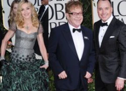 Elton John giận giữ chỉ trích Madonna - Jedward cởi truồng vì fan trên Twitter