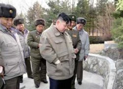 Jong Un dập khuôn hình ảnh của người cha