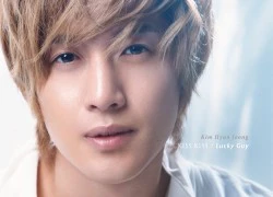 Kim Hyun Joong tung ảnh "lừa tình" fan Nhật