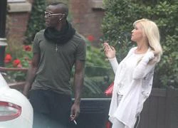 Mancini khuyên Balotelli bỏ thuốc lá