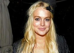 Paparazzi tố bị Lindsay Lohan gây tai nạn ô tô