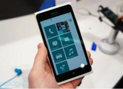 'Hàng độc' Nokia Lumia 900 màu trắng ở MWC 2012