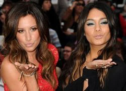 Ashley Tisdale và Vanessa Hudgens cùng nhảy cực "bốc"