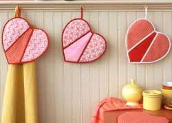 Cách làm lót nồi trái tim để căn bếp mang không khí valentine