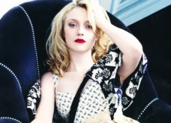 Dakota Fanning mất cơ hội làm "em gái Nữ hoàng Anh"