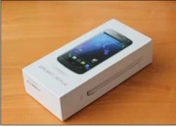 Galaxy Nexus trắng về VN giá 15,8 triệu đồng