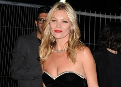 Kate Moss bị liệt vì mắc chứng rối loạn thần kinh