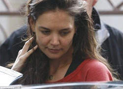 Katie Holmes mặt mộc tiều tụy