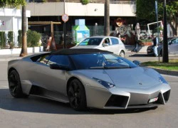 Lamborghini Reventon mui trần bị &#8216;bắt quả tang&#8217;