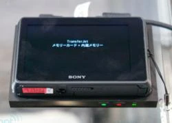 Máy ảnh kết nối và sạc không dây của Sony