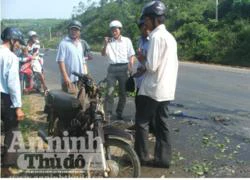 May mắn thoát chết vì xe bốc cháy khi đang... đi vệ sinh