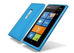 Microsoft bắt đầu cho đặt hàng Lumia 900