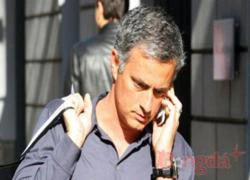 Mourinho "leo cột" trên The Sun