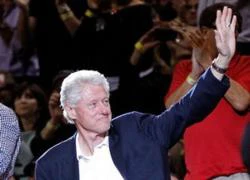 Ông Bill Clinton được đề cử giải Nobel Hòa bình