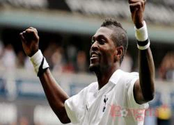 Adebayor cũng chết mê Rihanna