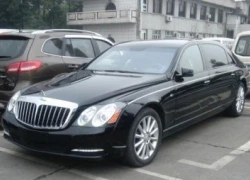 Ba xe siêu sang Maybach 62S trong một bức ảnh