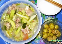 Canh sườn nấu dọc mùng