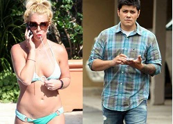 Britney Spears lại chán chồng?