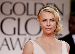 Charlize Theron nhận con nuôi