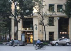 Cửa hàng Gucci thanh toán bằng ngoại tệ bị phạt 75 triệu đồng