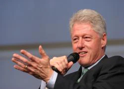 Cựu tổng thống Mỹ Bill Clinton muốn hợp tác với Barca