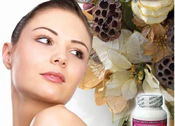 DermaDivine nuôi dưỡng và chống nhăn da.