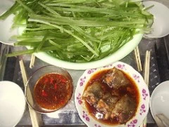 Hẹ nước ăn cùng cá rô kho