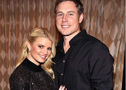 Jessica Simpson ham muốn &#039;yêu&#039; khi mang bầu