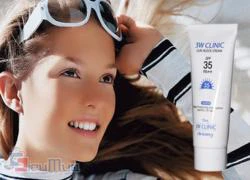 Kem chống nắng Sun lock Cream 3W CLINIC giá chỉ còn 154.000đ, sản phẩm được nhập khẩu từ Hàn Quốc, hiệu quả, giúp da không bị ăn nắng, dễ sự dụng.