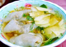 Bánh bột lọc chan mắm chua ngọt